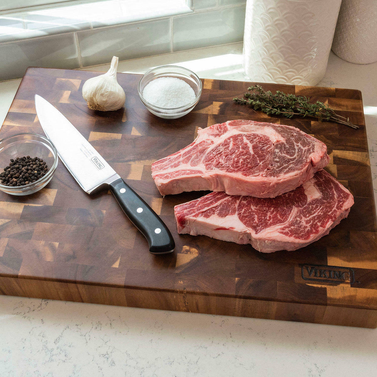 Acacia Wood Cutting Board E71687