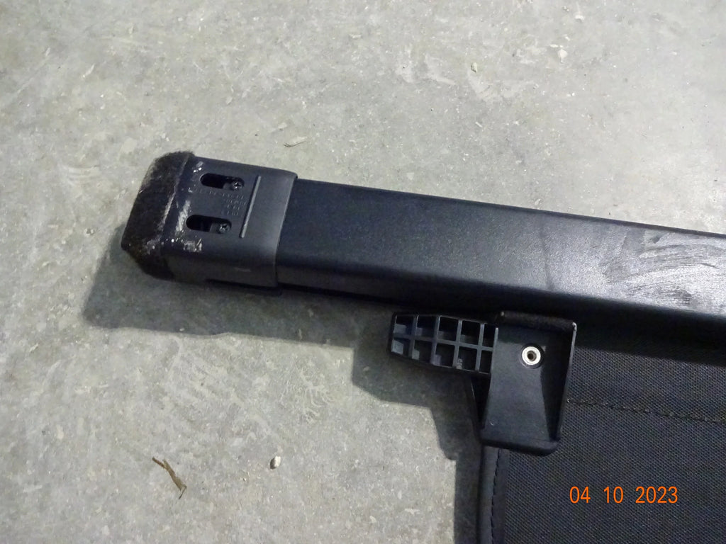 Pre-Owned Rear Retractable Cargo Cover A208389