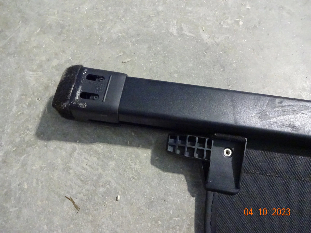 Pre-Owned Rear Retractable Cargo Cover A208389