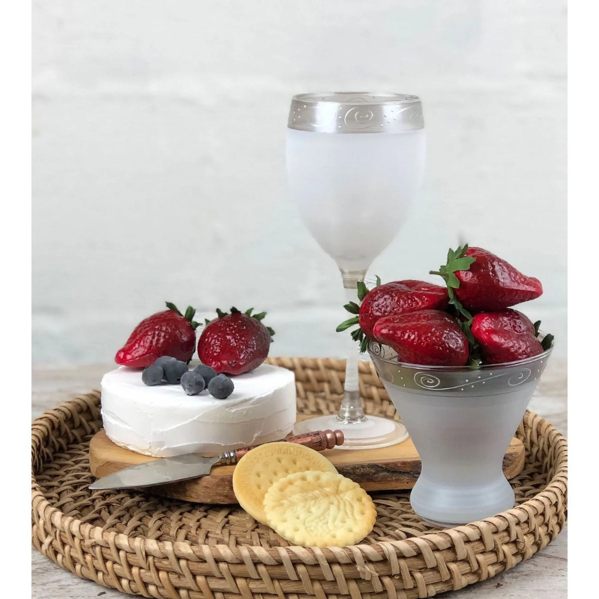 Set of 2 Hand Painted Wine Glasses I63721