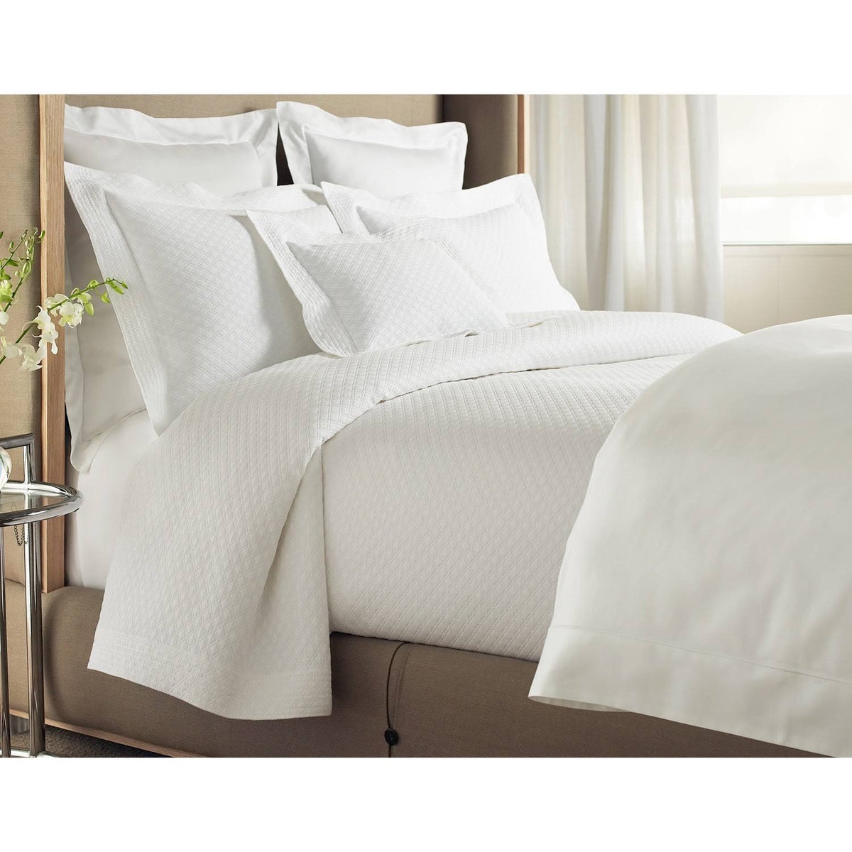 White Queen Coverlet E289