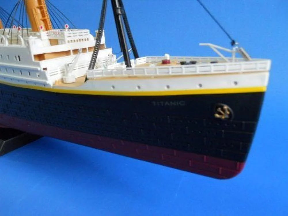 Remote Control RMS Titanic 32" Model Cruise Ship O653142