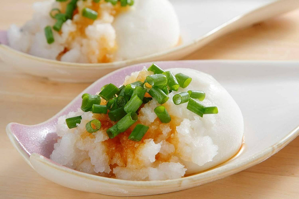 White Rice Cake Cutter V82683