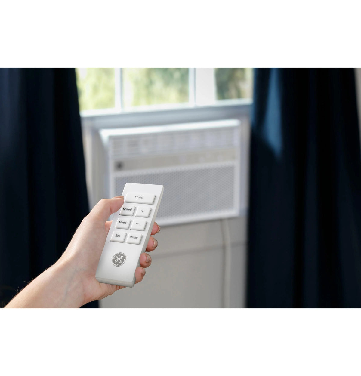 8000 BTU White Smart Window Air Conditioner G910