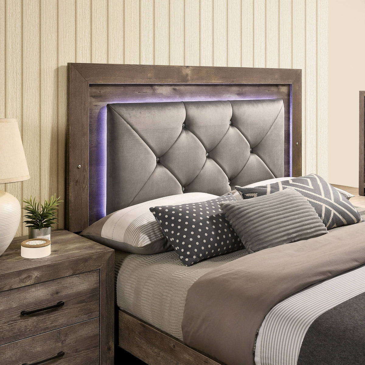 Rustic Natural Tone Tufted Panel Bed Queen V1003