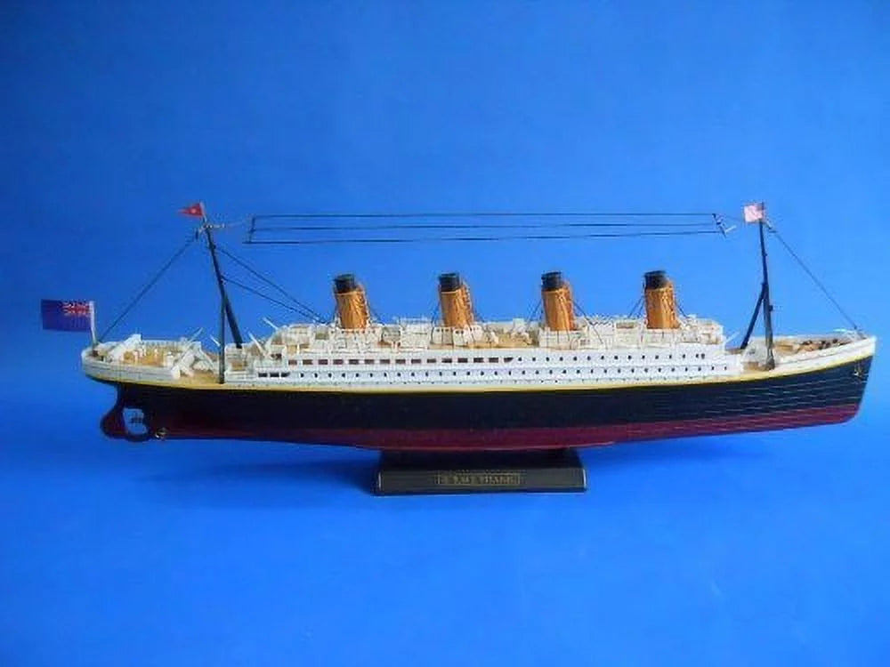 Remote Control RMS Titanic 32" Model Cruise Ship O653142