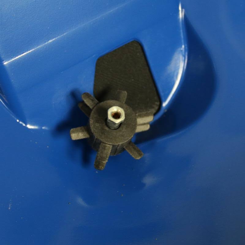 Broadcast Spreader 70 Pound E67688