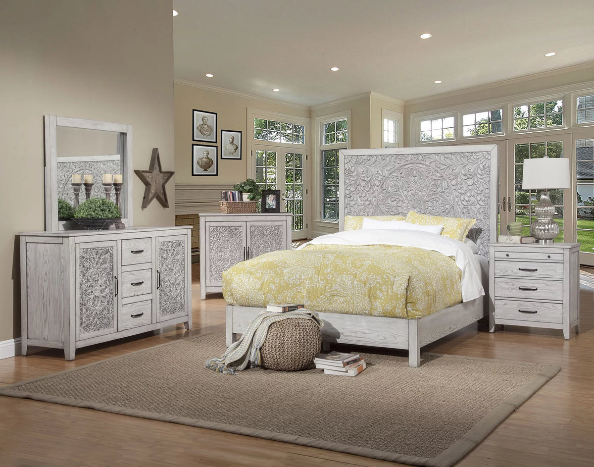 Weathered Light Gray Wood Dresser X684