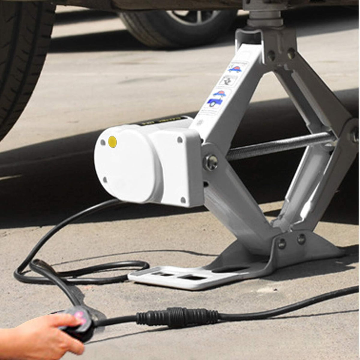 Electric Car Jack 3 Ton 12V Scissor Jack with Tool Case H604